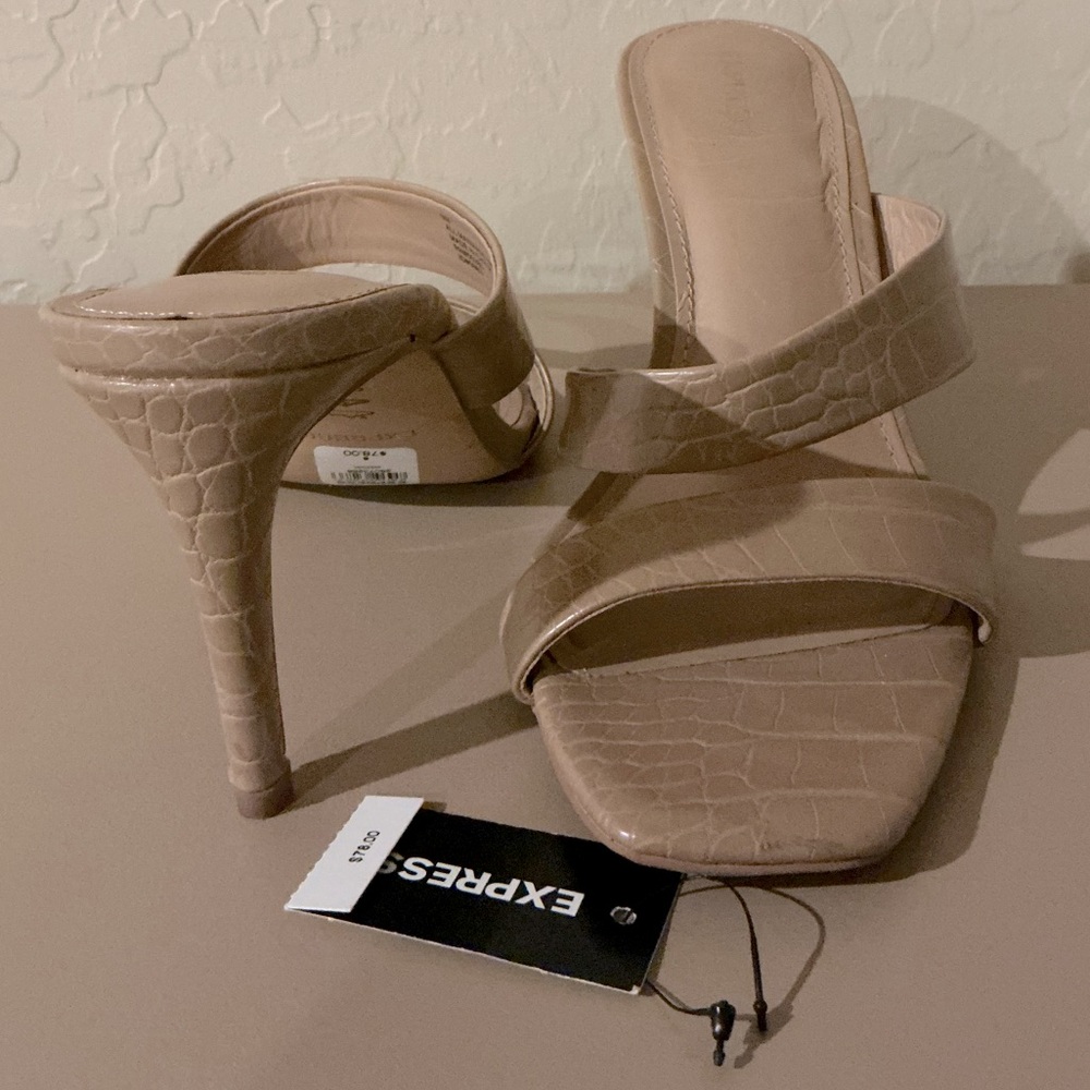 Express Beige Croc-Patterned Mule slide sandal